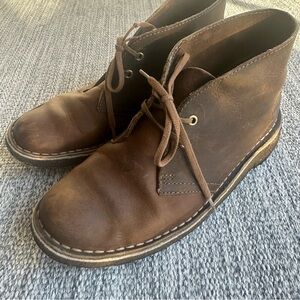 Clark’s original Women’s Dessert Leather Boots. Beeswax1